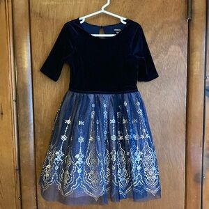 ZUNIE size 6 navy velvet (top part only) dress in excellent preowned condition